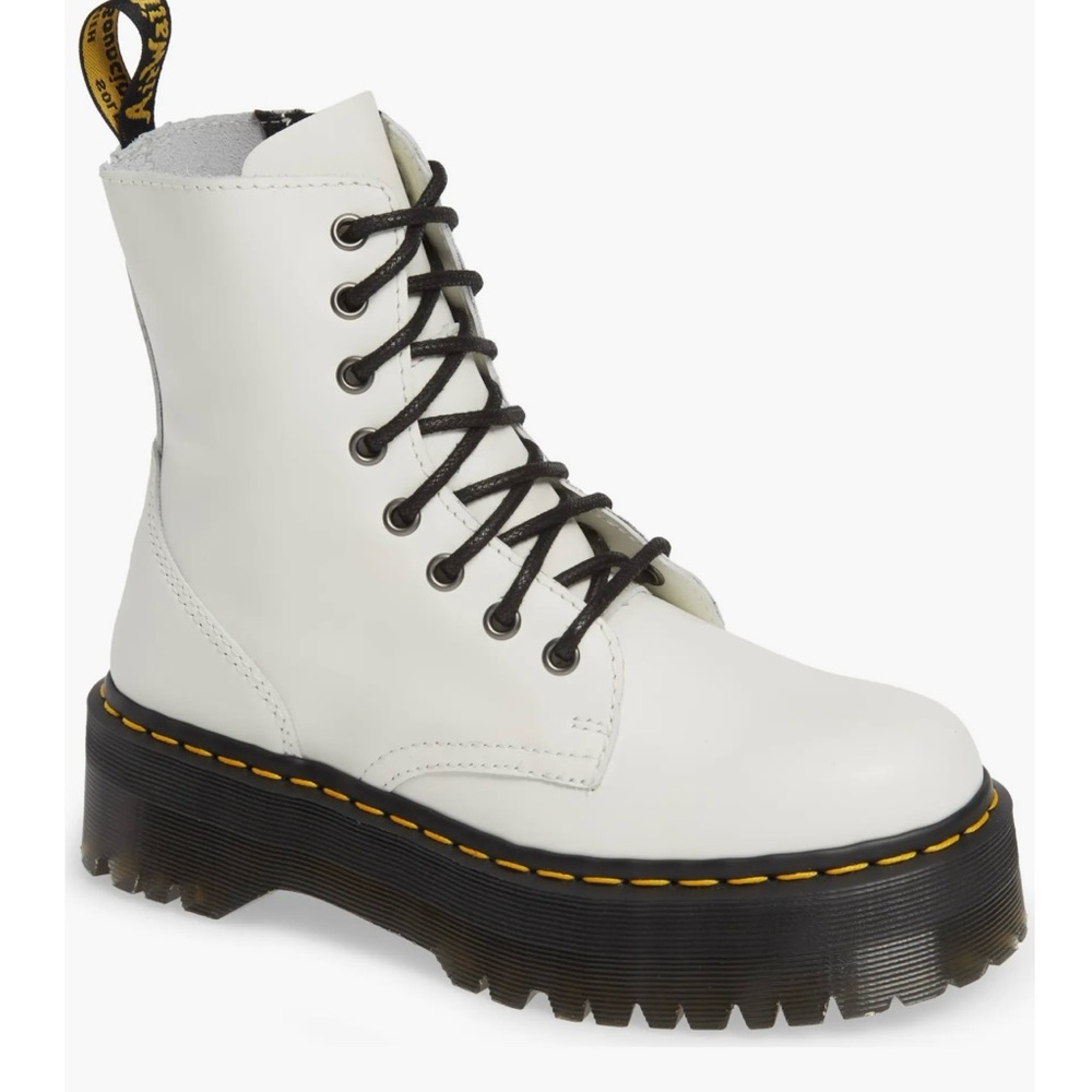 Dr.marten boots white